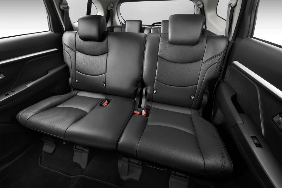 Интерьер Perodua Aruz Advance 2019 года  (фото 2 из 14)